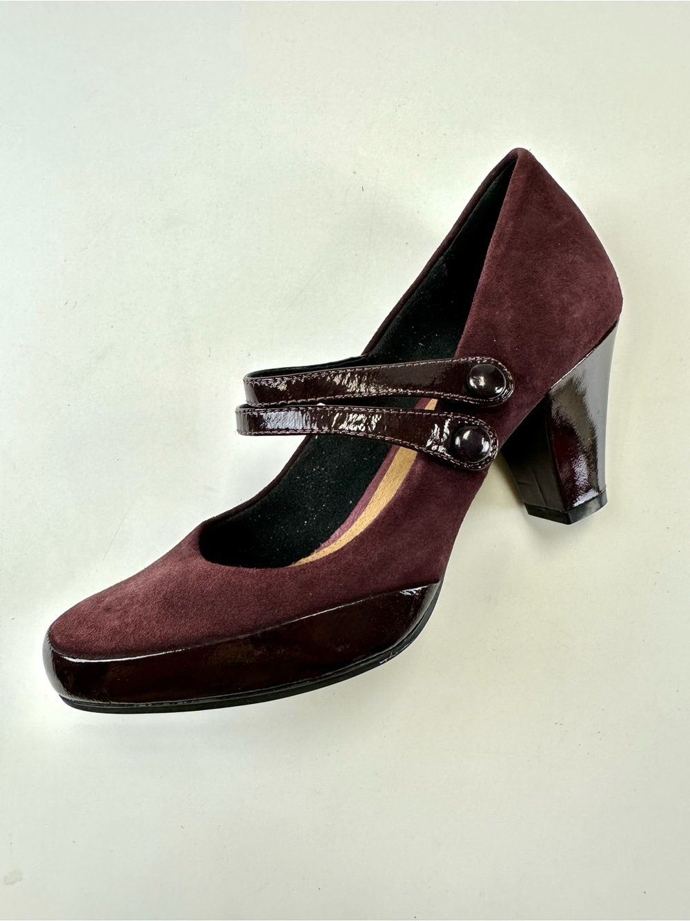 Clarks Artisan Mulberry Suede Double Strap Mary Jane Heels Size 7M Academia